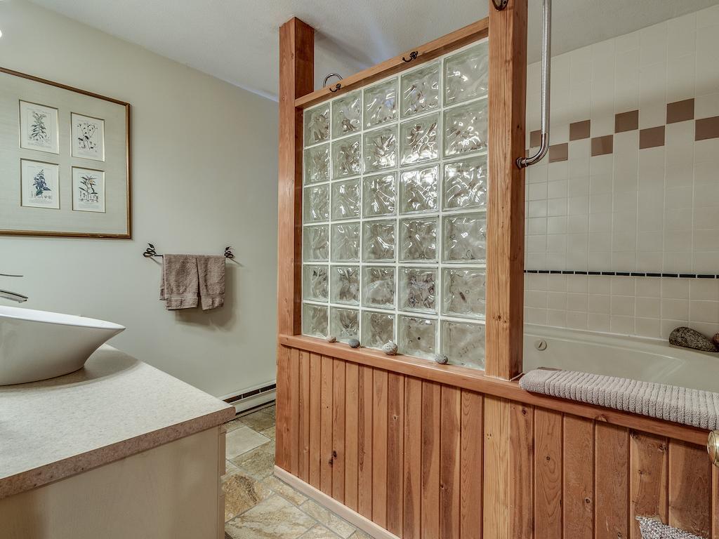 Golden Dreams B&B Whistler Rum bild