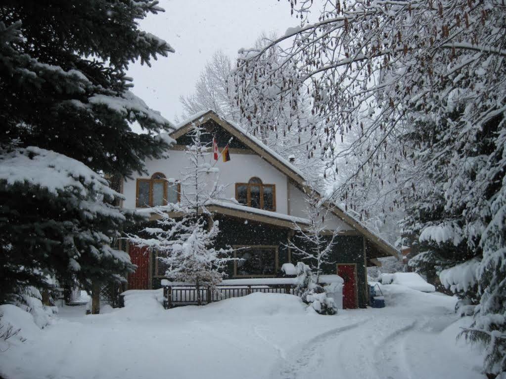Golden Dreams B&B Whistler Exteriör bild